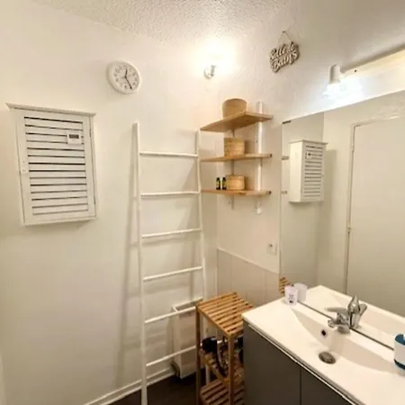 House Ideally Located In Prázdninový dům La Rochelle (Charente-Maritime)