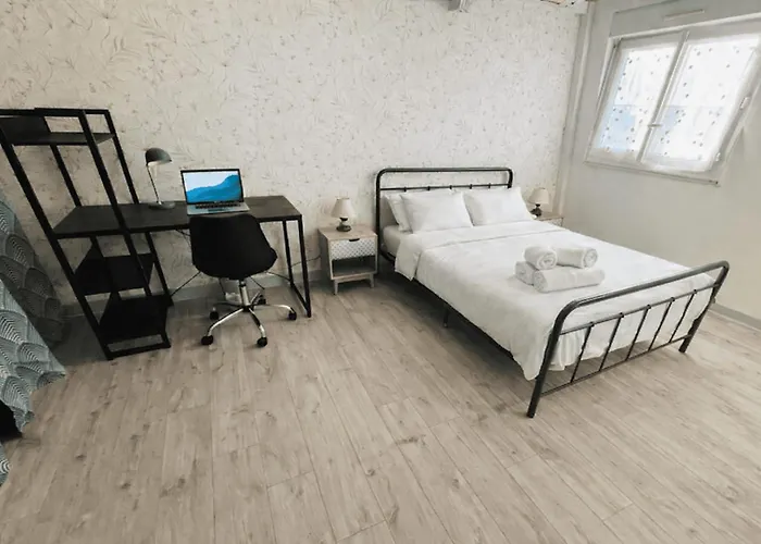 House Ideally Located In בית נופש *